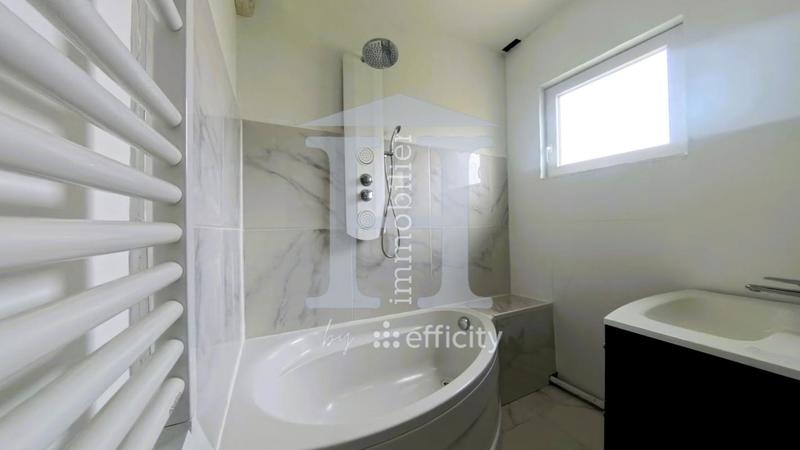 Maison - 101 m² - 4 pièces