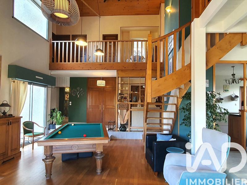 Maison de maîtres - 250 m² - 8 pièces