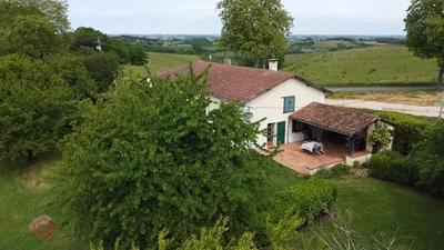 Maison - 150 m² - 5 pièces