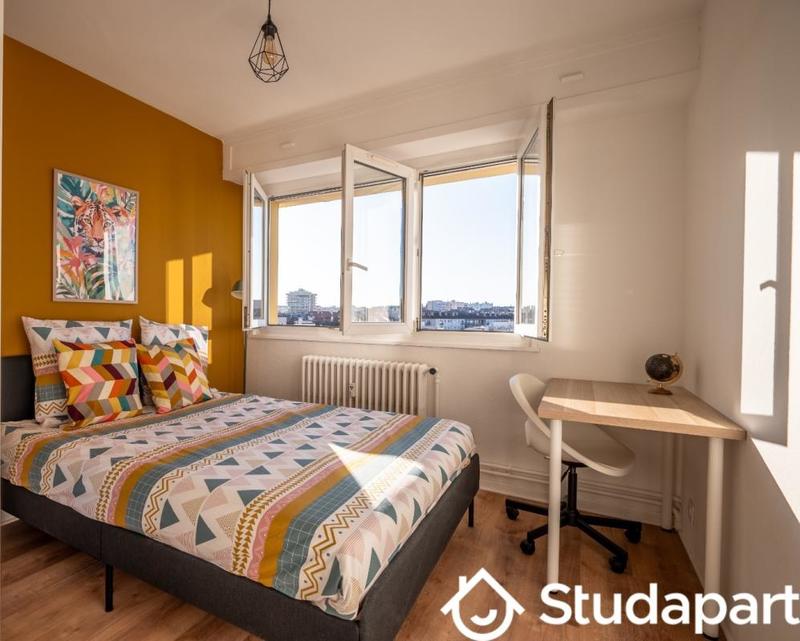 Chambre - 14 m² - 1 pièce