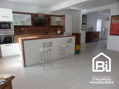 Maison - 122 m² - 5 pièces