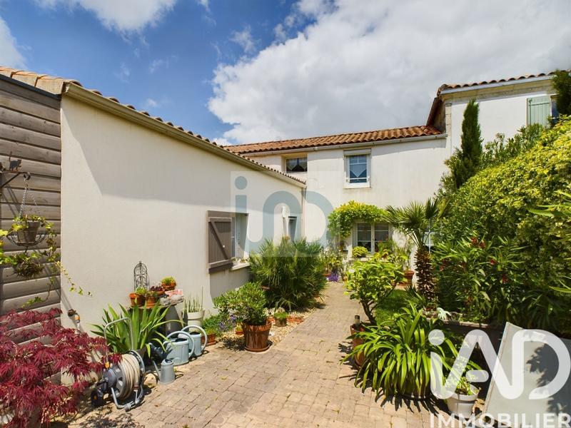 Maison - 152 m² - 6 pièces