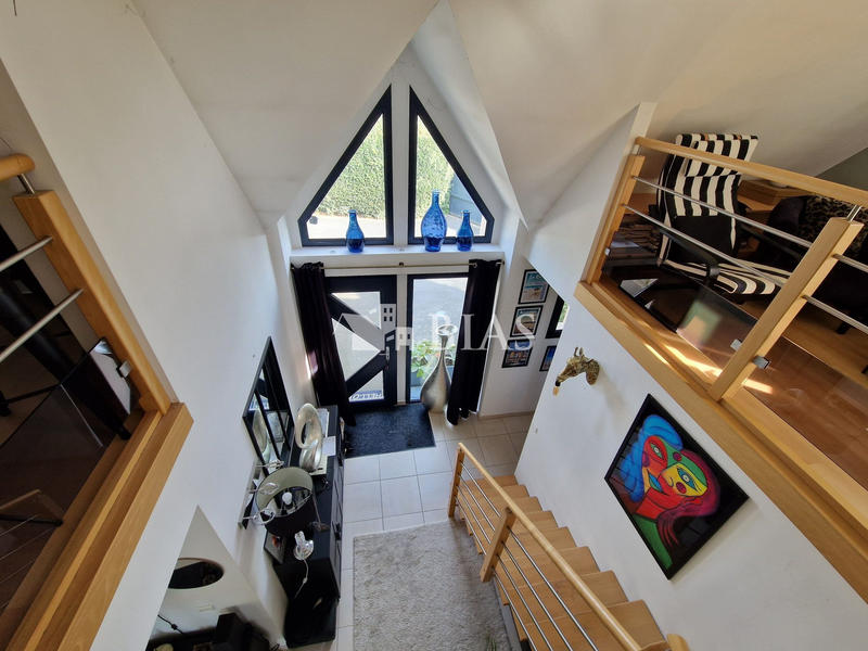 Maison contemporaine - 197 m² - 6 pièces