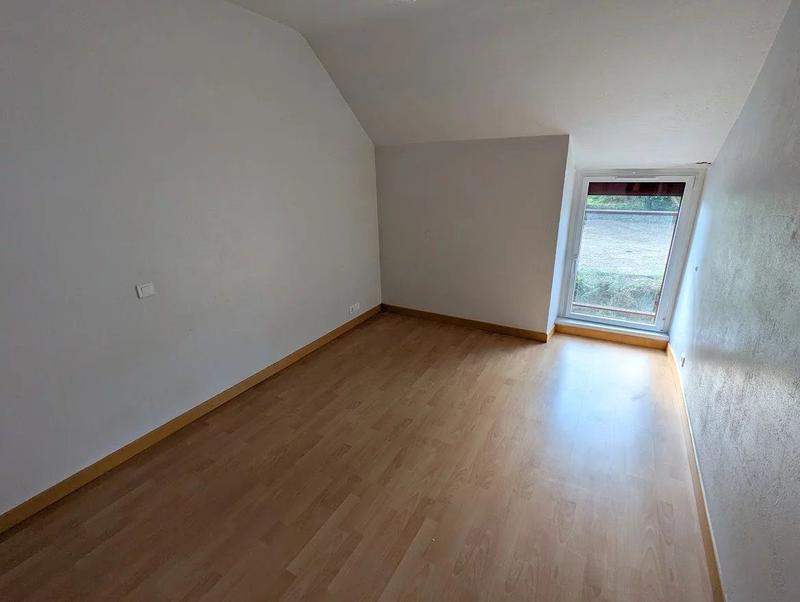 Maison - 224 m² - 9 pièces