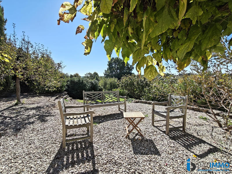 Maison - 576 m² - 14 pièces