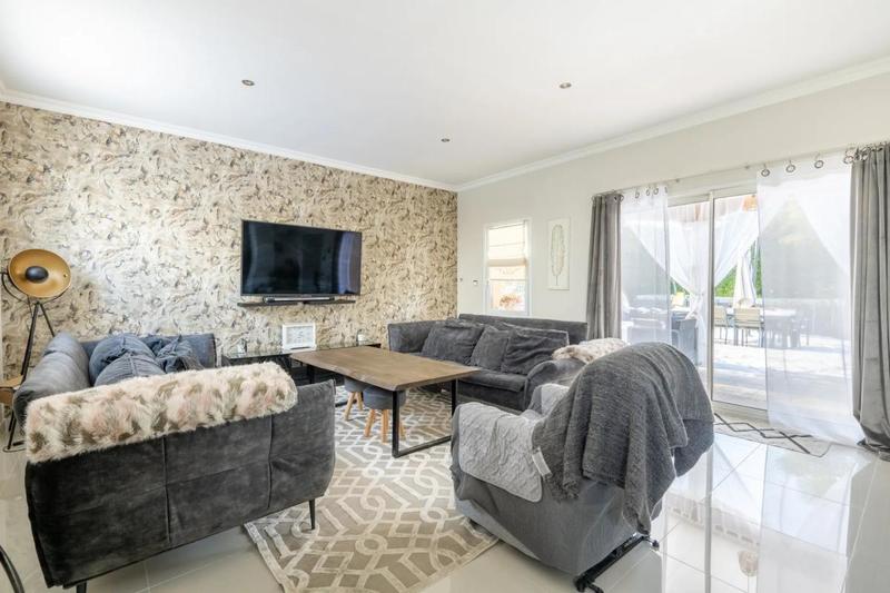 Maison - 185 m² - 7 pièces