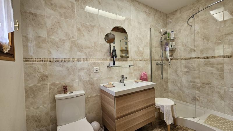 Maison traditionnelle - 214 m² - 9 pièces