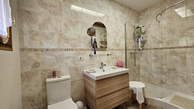 Maison traditionnelle - 214 m² - 9 pièces