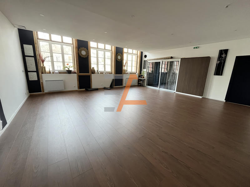 Appartement - 150 m² - 5 pièces