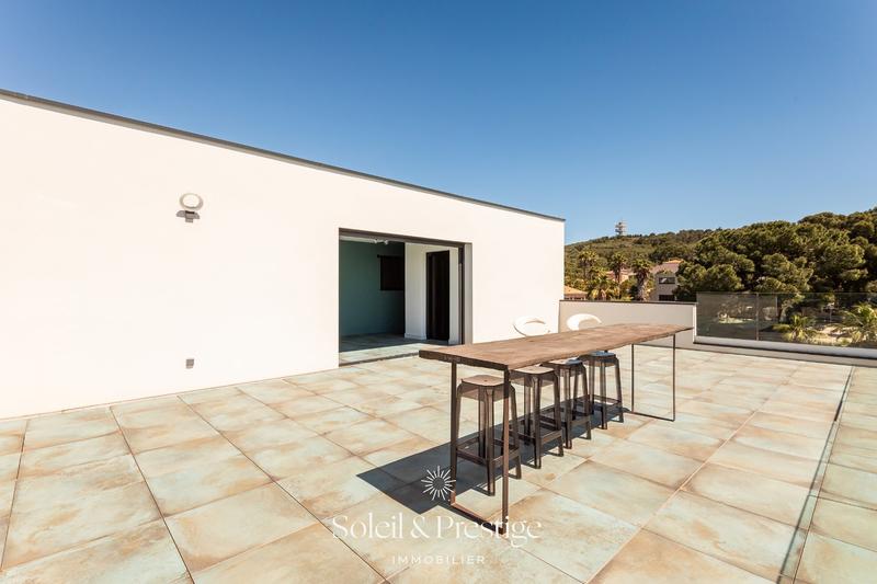 Maison - 180 m² - 4 pièces