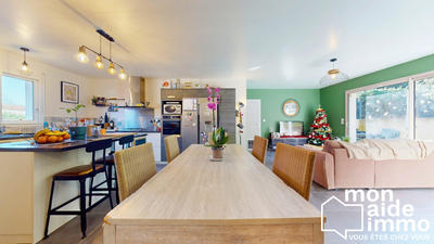 Maison - 94 m² - 5 pièces