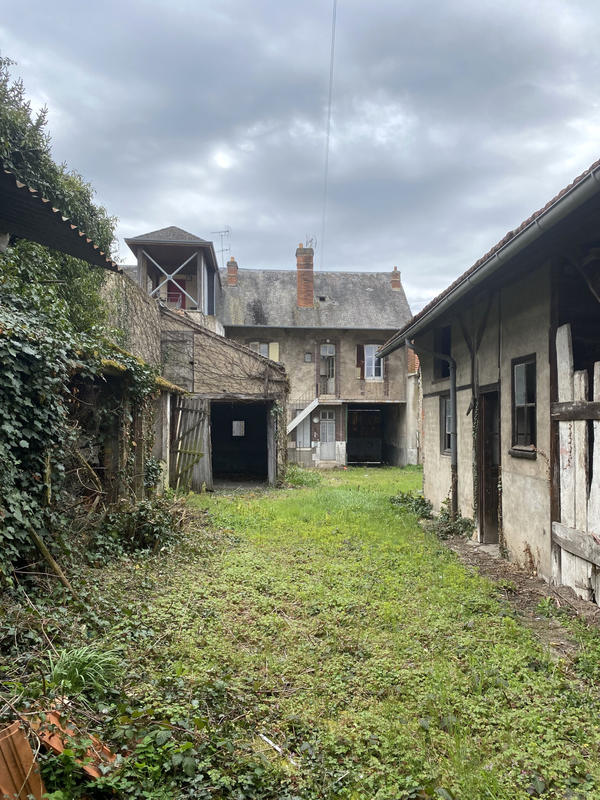 Maison - 95 m² - 5 pièces