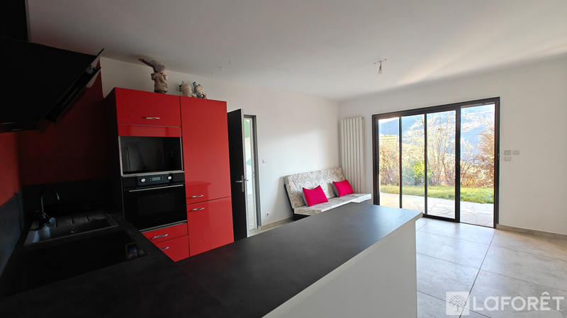 Maison - 166 m² - 8 pièces