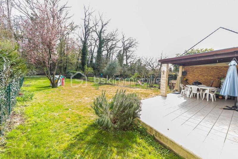 Maison - 98 m² - 5 pièces