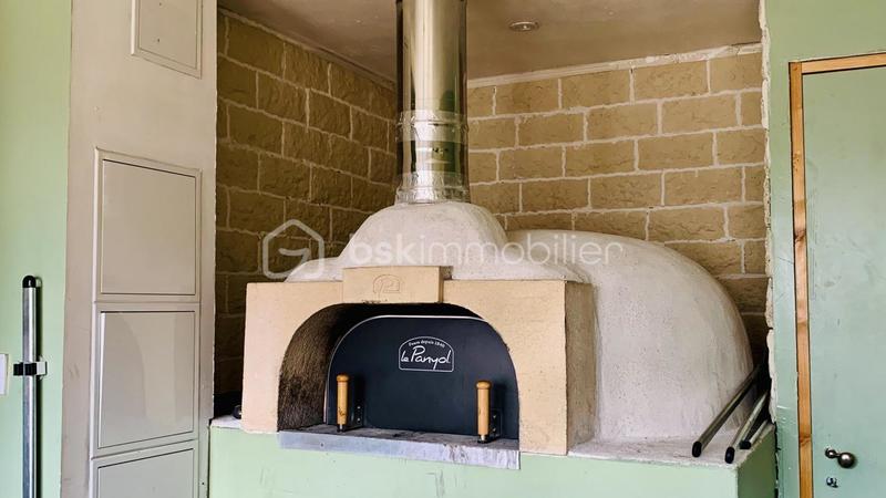 Maison en pierre - 241 m² - 10 pièces