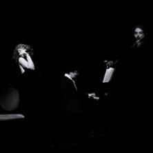 Amour et Michigas : la Folle Aventure du Théâtre Yiddish par le trio Khaïes