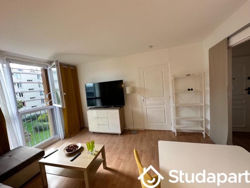 Chambre - 13 m² - 1 pièce