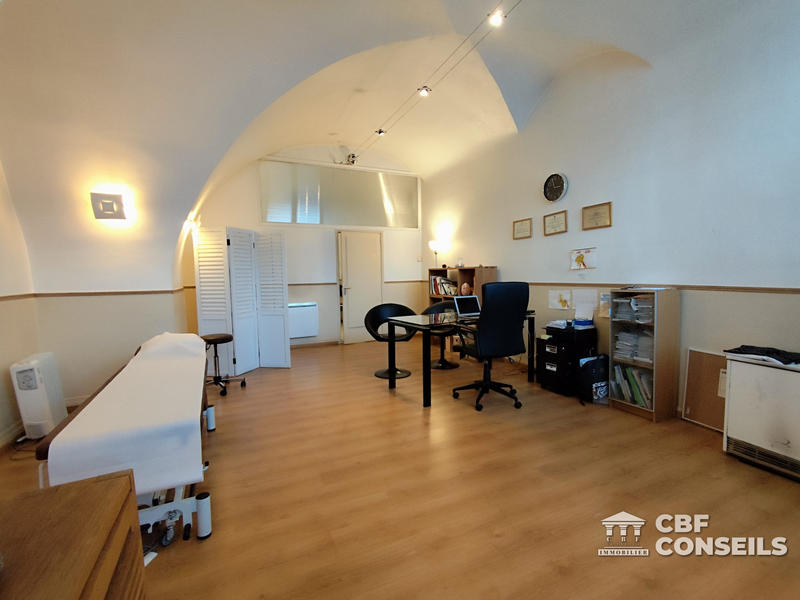 Local d'activités - 73 m²