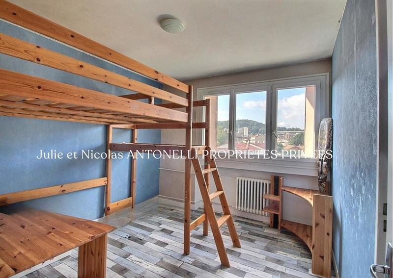 Appartement - 70 m² - 3 pièces