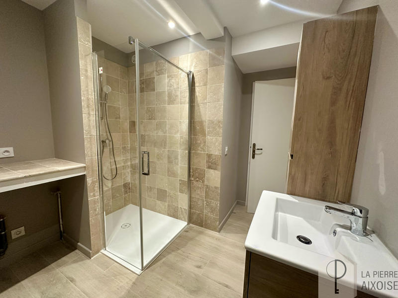 Appartement - 77 m² - 3 pièces