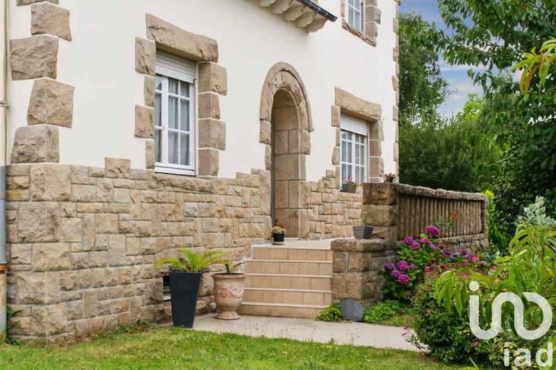 Maison - 200 m² - 8 pièces