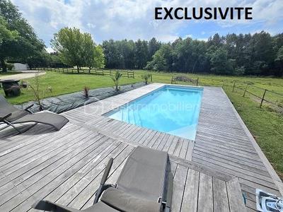 Corps de ferme - 379 m² - 10 pièces