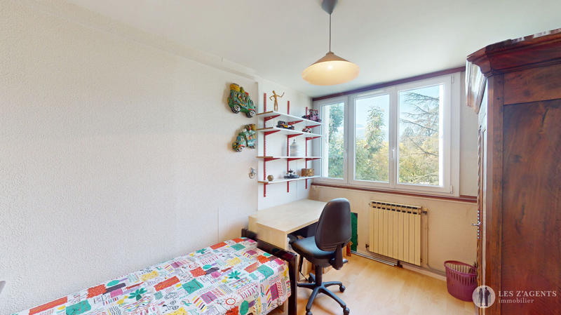 Appartement - 82 m² - 5 pièces