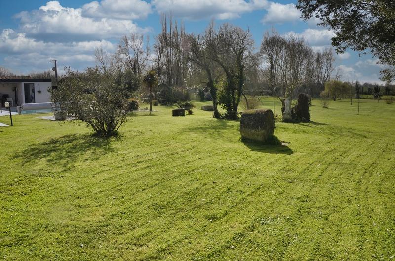 Maison - 236 m² - 8 pièces