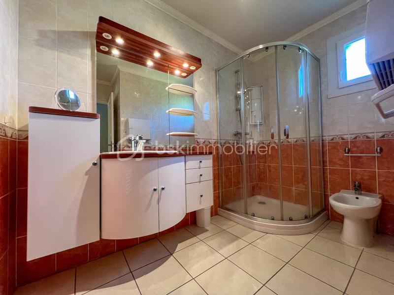 Maison - 166 m² - 7 pièces