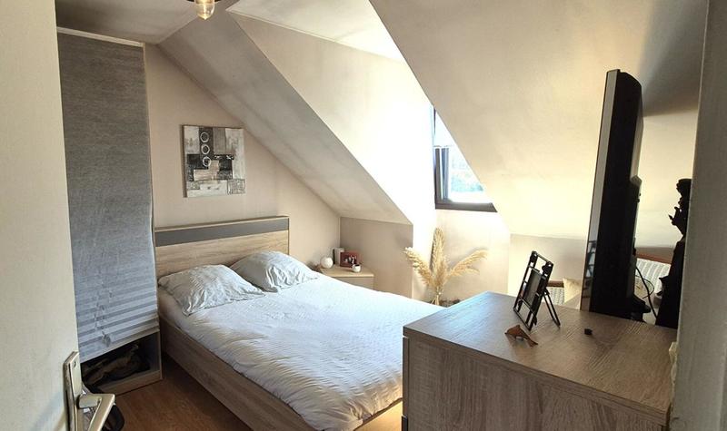 Maison - 95 m² - 5 pièces