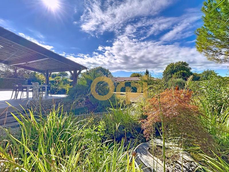 Maison - 99 m² - 5 pièces