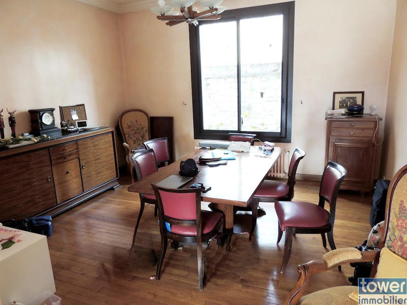 Maison - 224 m² - 8 pièces