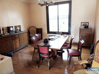 Maison - 224 m² - 8 pièces