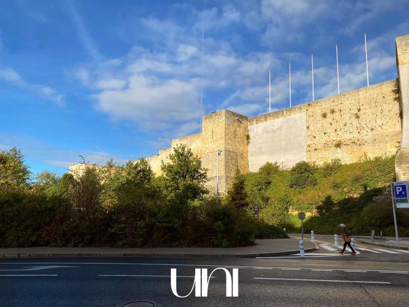 Maison - 218 m² - 8 pièces