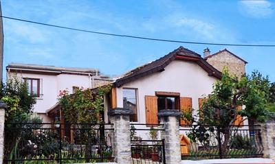 Maison traditionnelle - 105 m² - 5 pièces