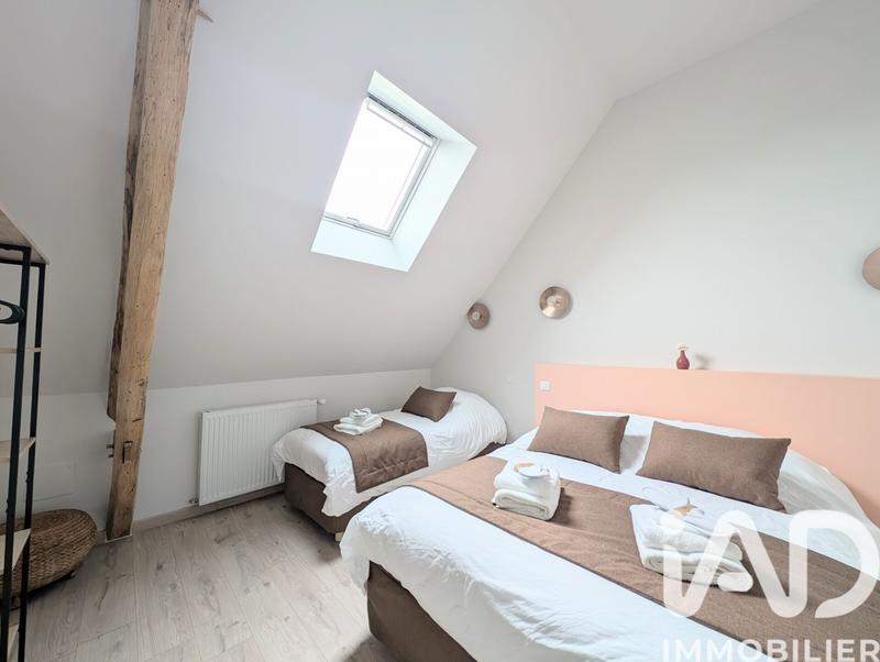 Maison - 370 m² - 6 pièces