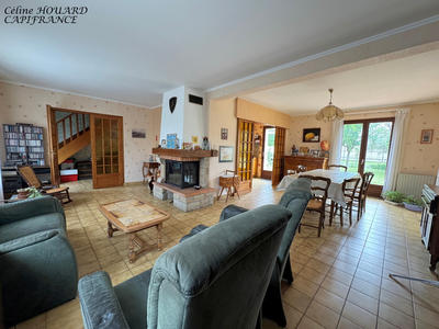 Maison - 142 m² - 8 pièces