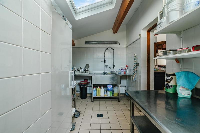 Local commercial - 195 m²