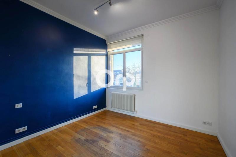 Appartement - 80 m² - 3 pièces