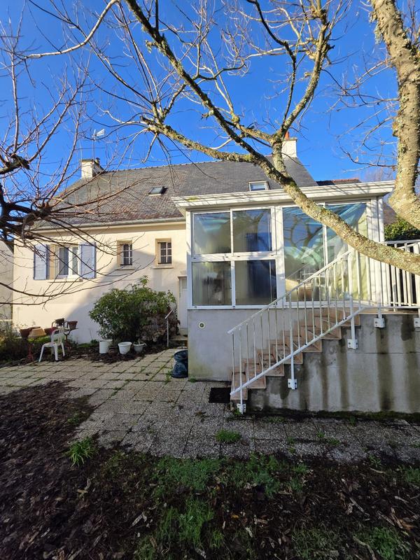 Maison traditionnelle - 162 m² - 10 pièces