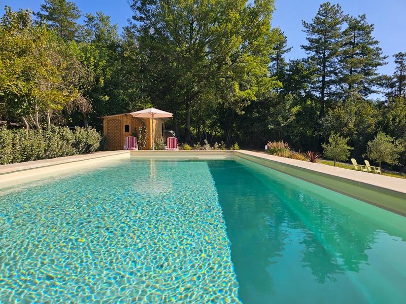 Propriété - 500 m² - 20 pièces