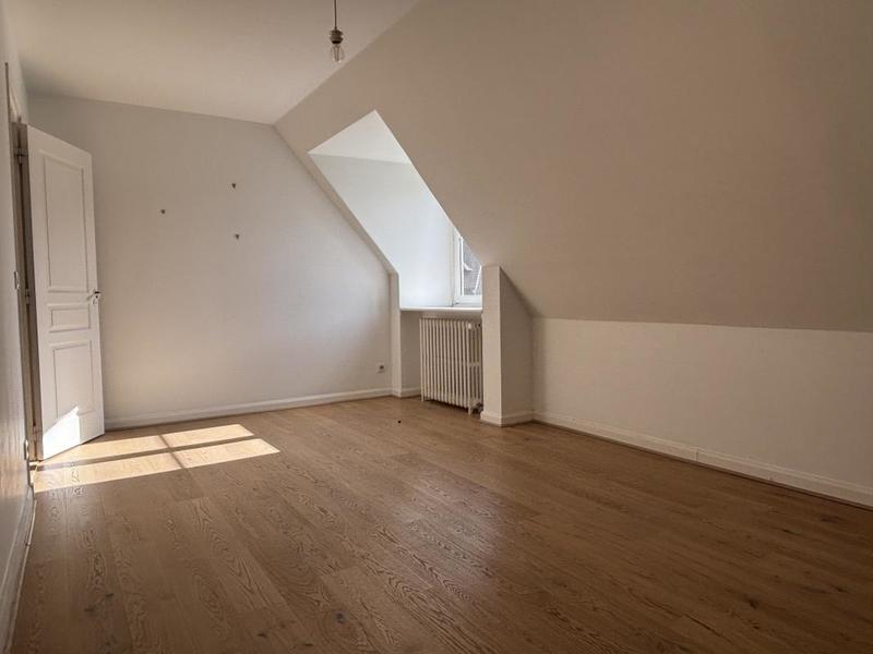 Demeure - 200 m² - 8 pièces