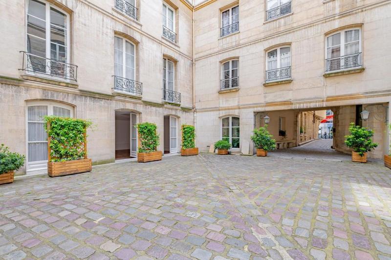 Local commercial - 299 m²