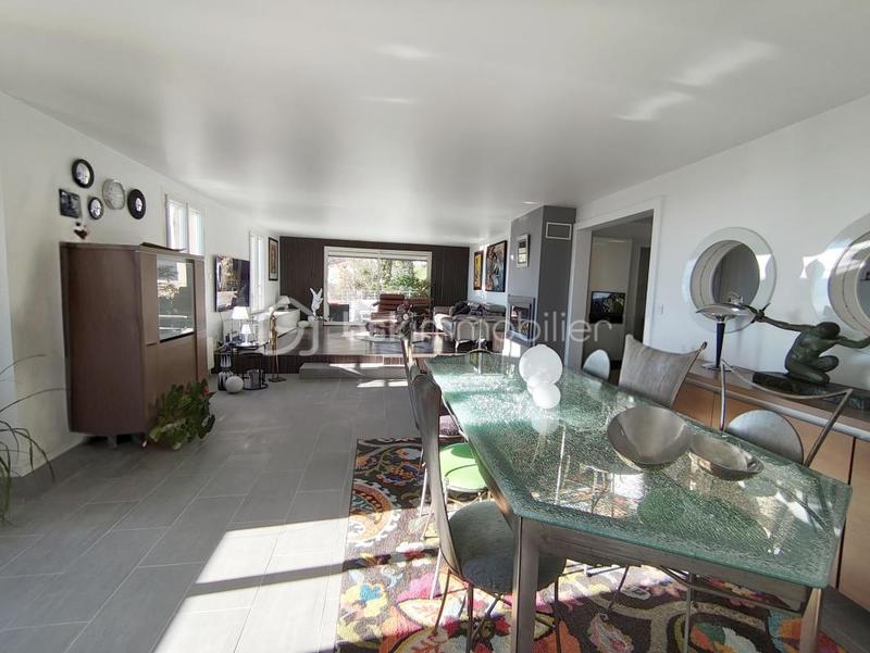 Villa - 264 m² - 7 pièces