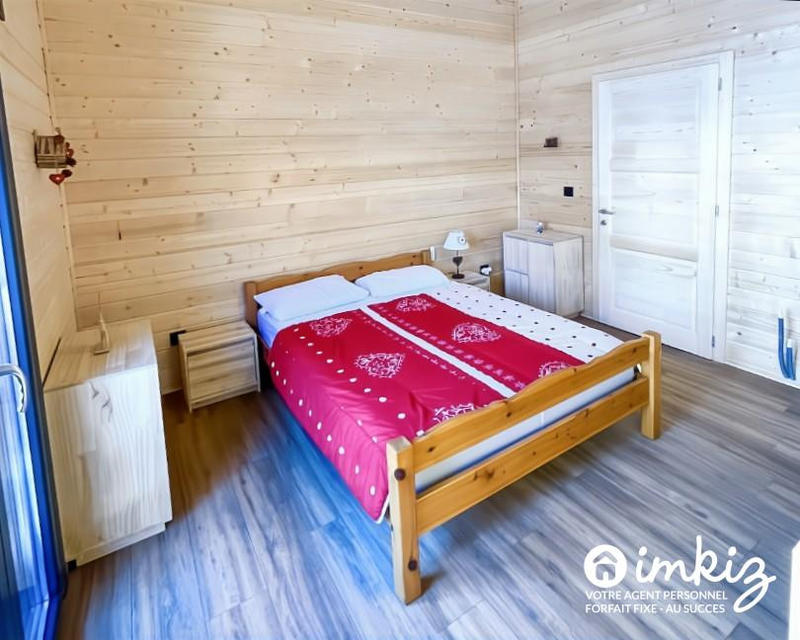 Maison - 220 m² - 9 pièces