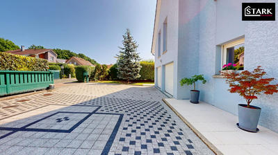 Maison contemporaine - 170 m² - 6 pièces