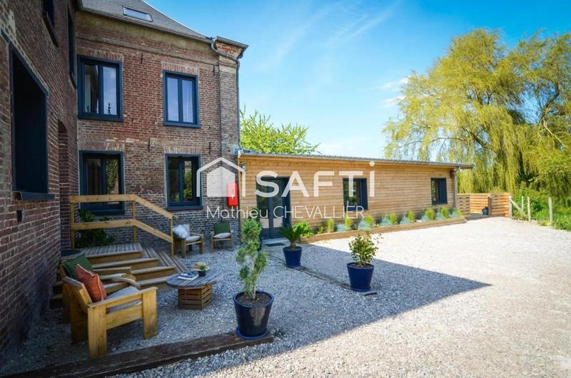 Maison - 254 m² - 11 pièces