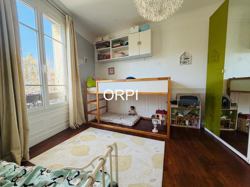 Appartement - 81 m² - 5 pièces