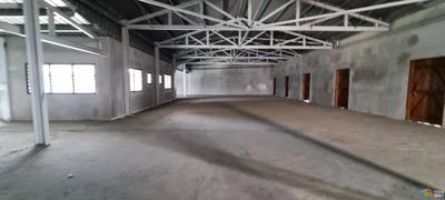 Local commercial - 900 m² - 1 pièce