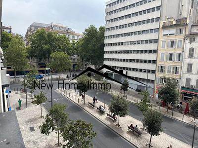 Appartement - 97 m² - 5 pièces